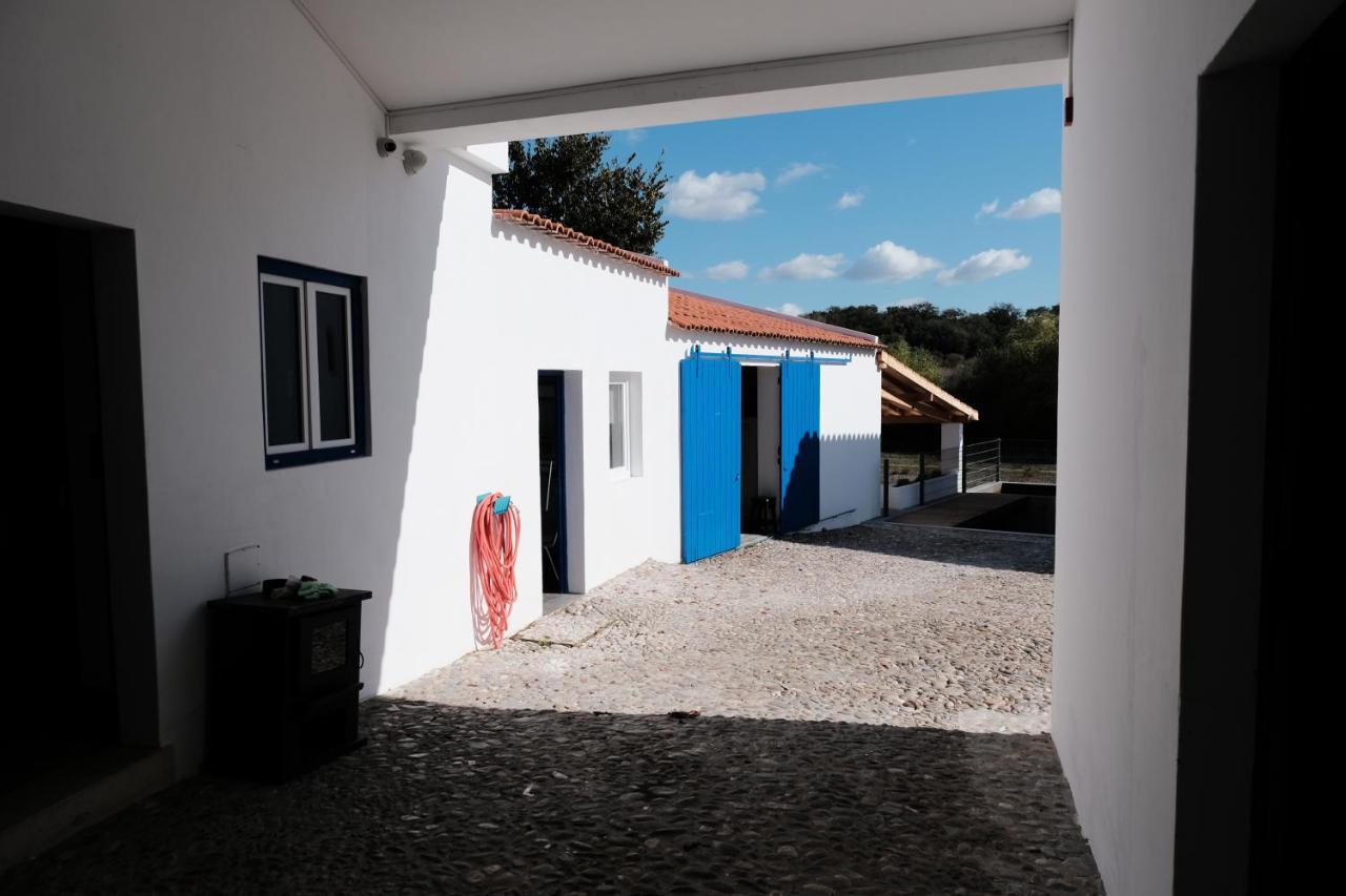 Azoia 10 - Hostel & Casas De Campo Azoia de Baixo Bagian luar foto